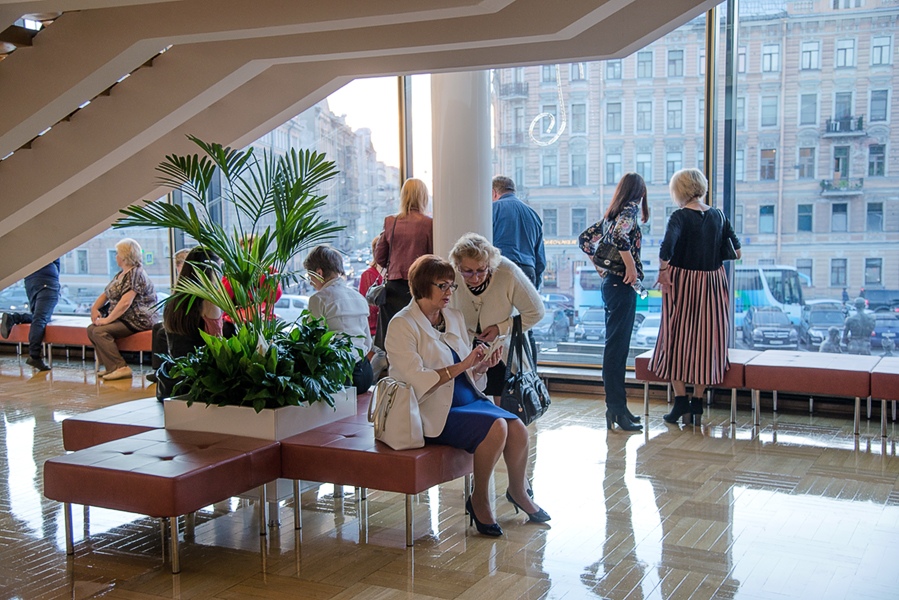 БКЗ "Октябрьский"