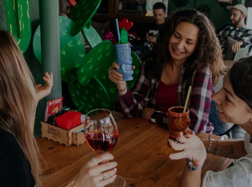 BOOGEL WOOGEL BAR&HOTEL