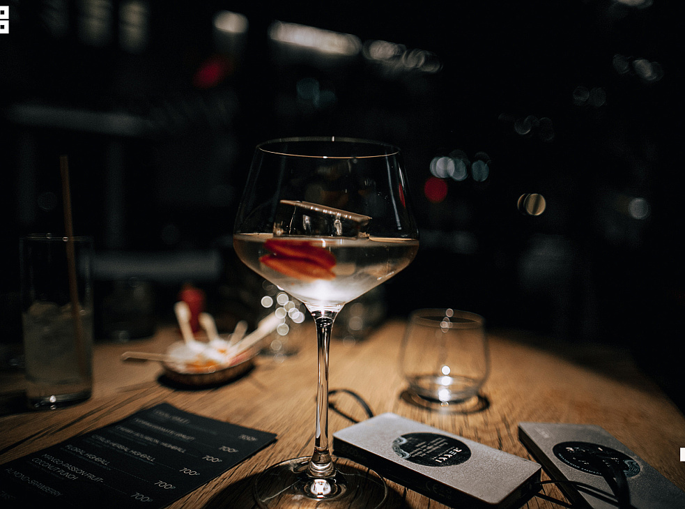 Olikxonada yalangoch ayollar Oilaviy porno kasting