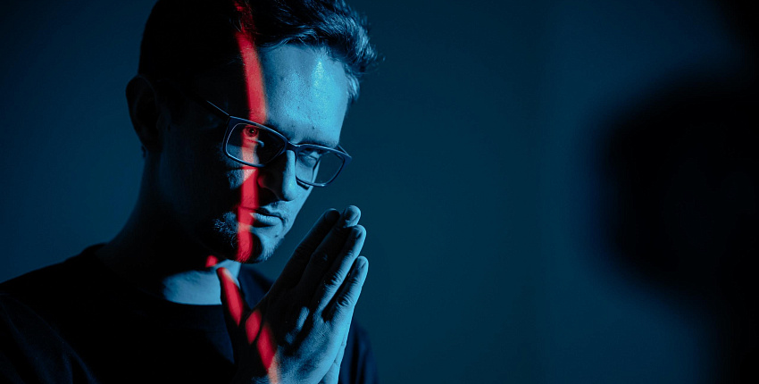 ГЛАЗА ГЕО-ЕКБ: ИВАН ЧЕРВОНЫЙ