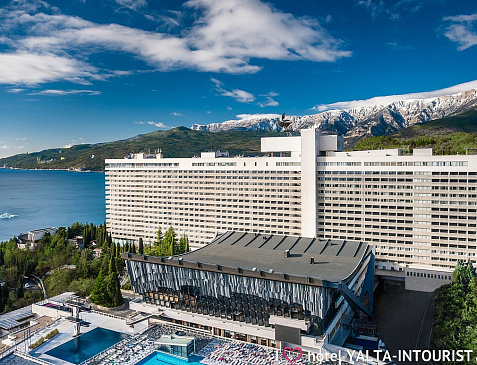 Отель "ЯЛТА ИНТУРИСТ"