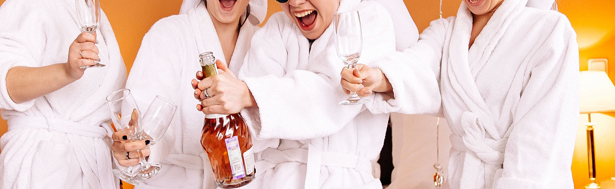 Топ мест, где можно отметить 8 марта…