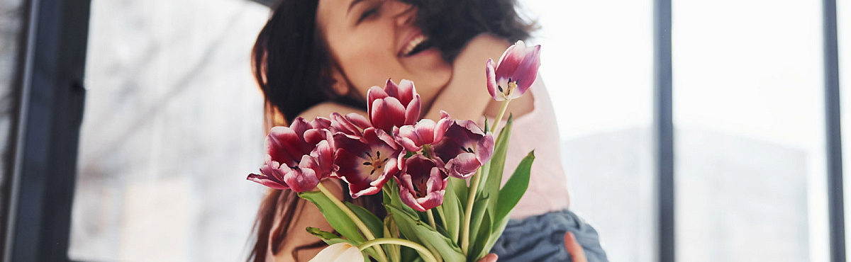 Топ подарков к 8 марта