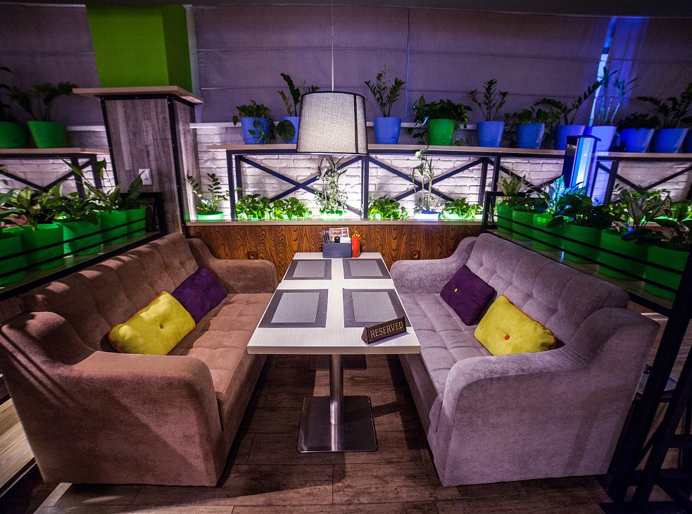 Burger and Lounge grill bar